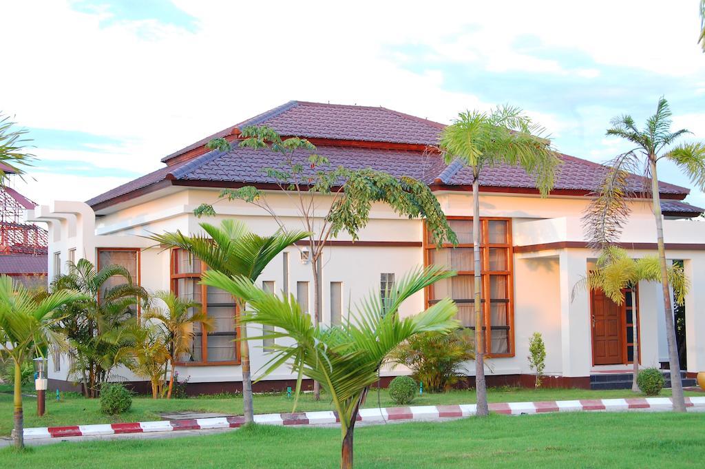 The Golden Lake Hotel Naypyidaw Eksteriør billede