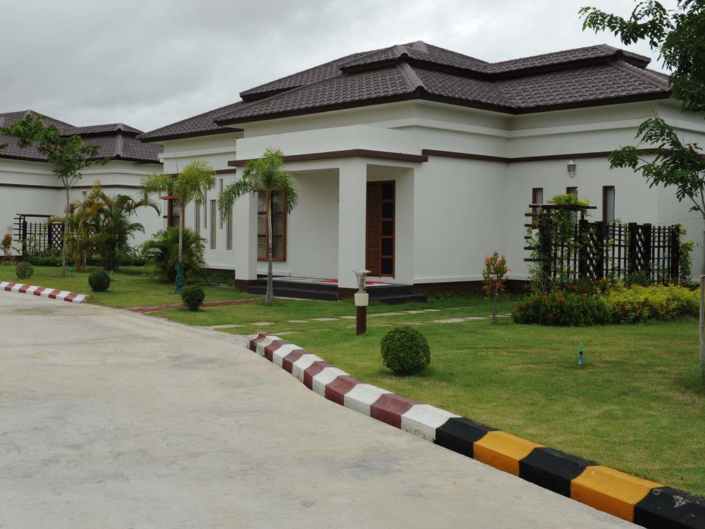 The Golden Lake Hotel Naypyidaw Eksteriør billede