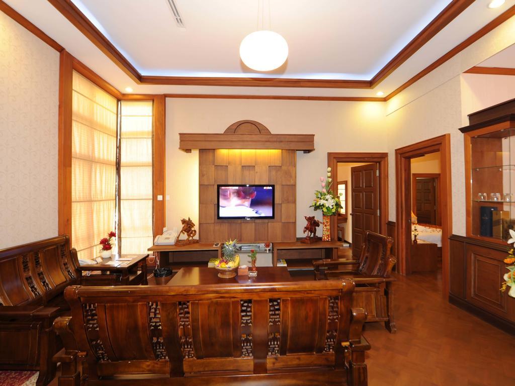 The Golden Lake Hotel Naypyidaw Eksteriør billede