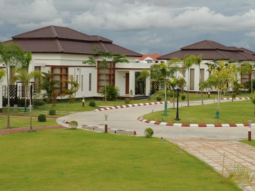The Golden Lake Hotel Naypyidaw Eksteriør billede